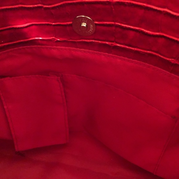 SOLD Red boutique purse - Picture 5 of 6